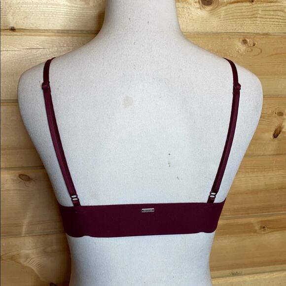 Victoria's Secret Lace Triangle Embroidered Roses - Picture 4 of 9